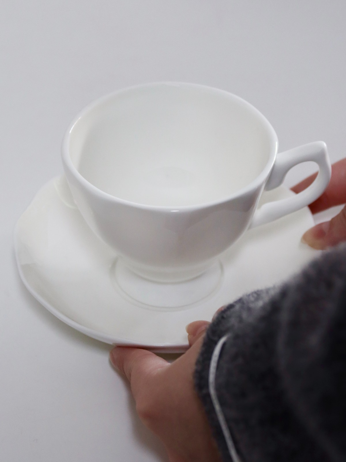 500pcs White Porcelain Mugs for Singapore Annual Dinner